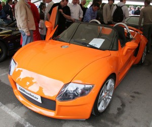 YES! Roadster Front © flickr.com / exfordy